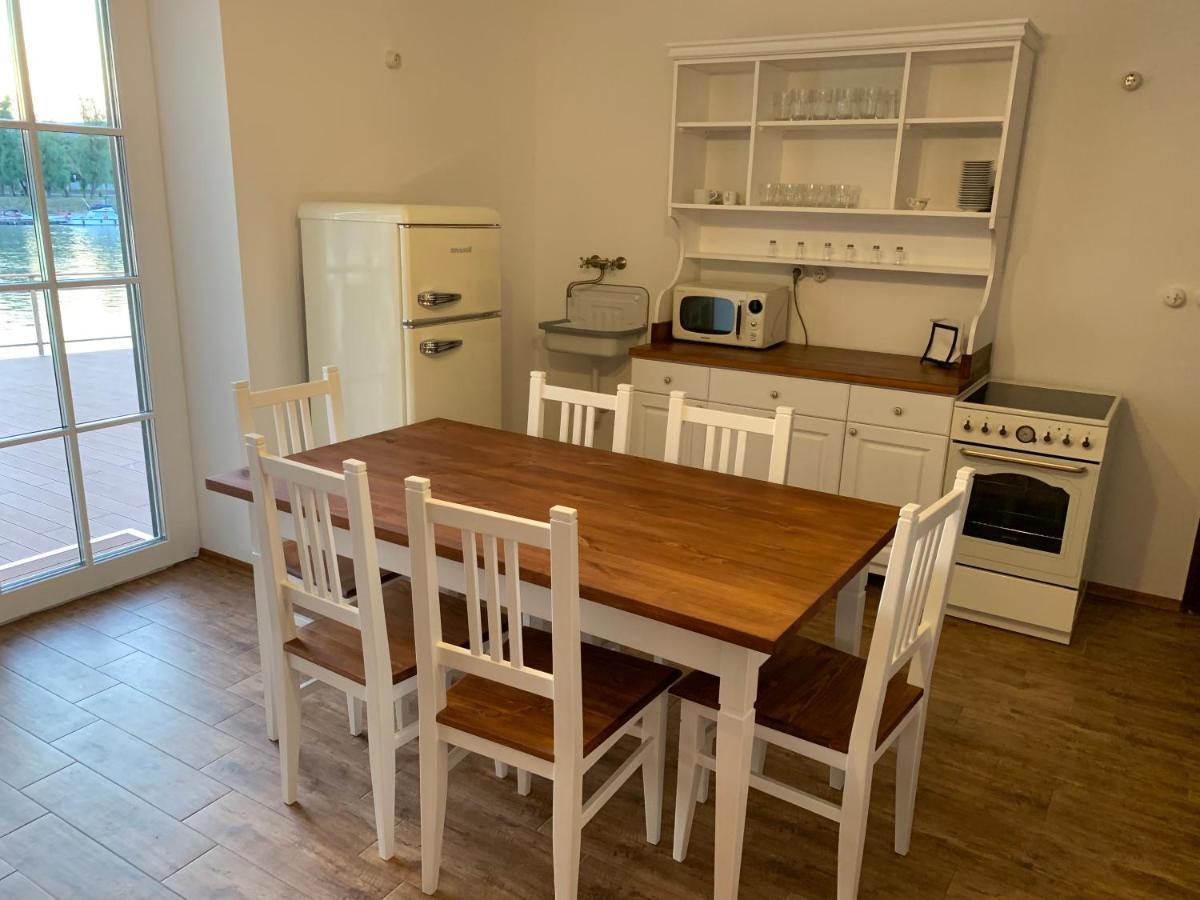 Szazesztendos Reveszhaz Apartman Szigetmonostor Екстериор снимка